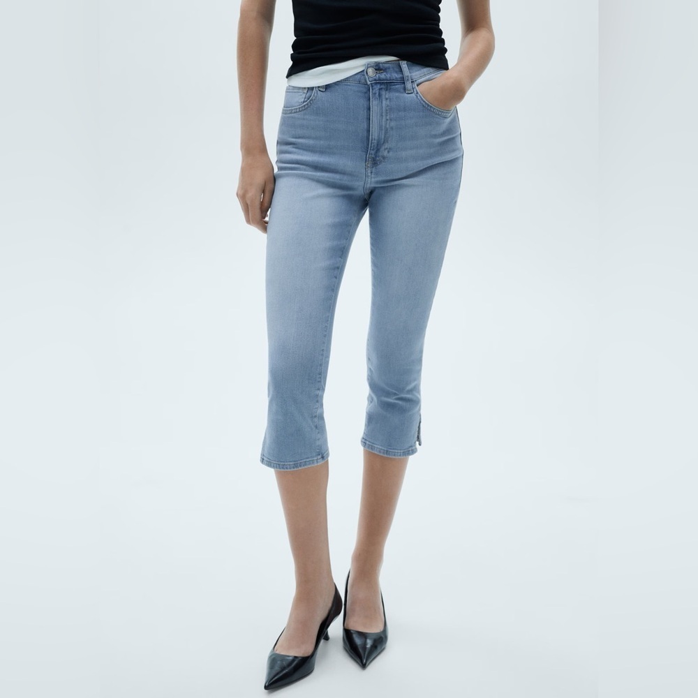 Mango Light Blue side opening capri jeans NWT